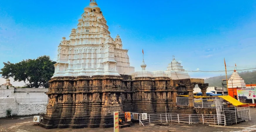 महाशिवरात्रीला औंढा नागनाथ मंदिरात भाविकांची गर्दी